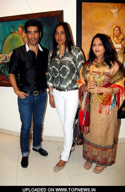 Manish Malhotra, Sunita Menon and Daxa Khandwala at Daxa Khandwala's Painting Exhibition